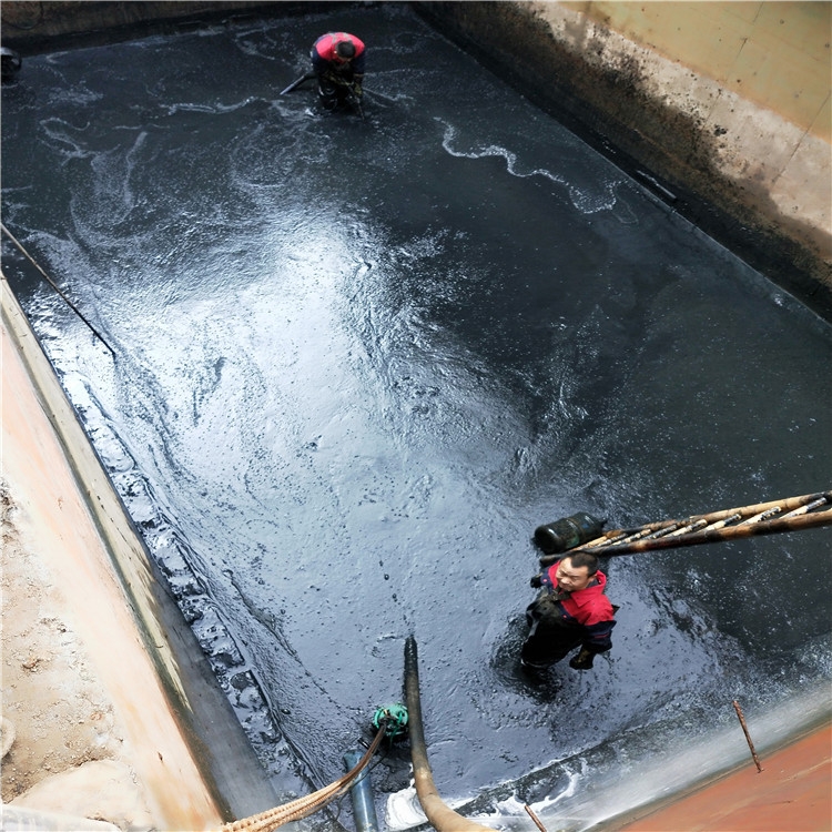 江汉石油管理局废水池清理