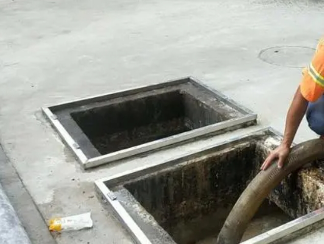 江汉石油管理局化粪池清理